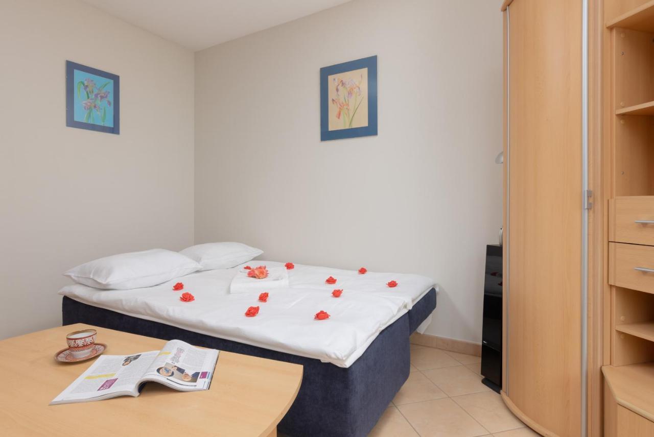 Pejzazowa Apartment Metro Wilanowska Mokotow By Noclegi Renters Warschau Exterior foto